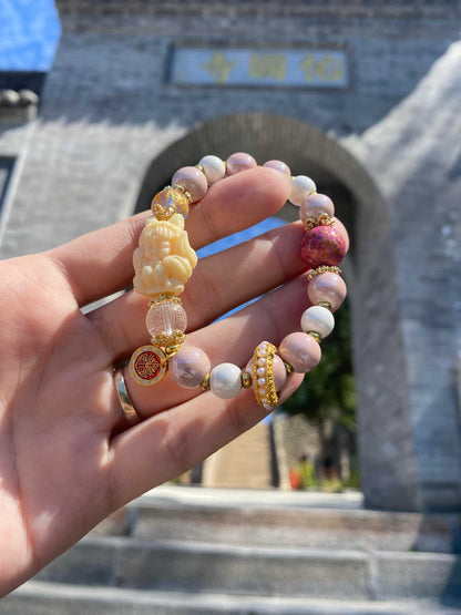 Single-circle nine-tailed bracelet with lacquer beads from Mount Wutai.